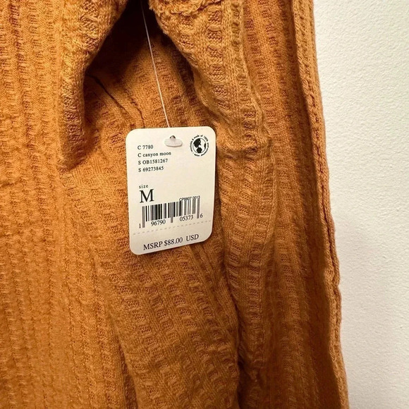 Free People NWT’s Juicy long sleeve thermal. Size medium - Picture 4 of 7